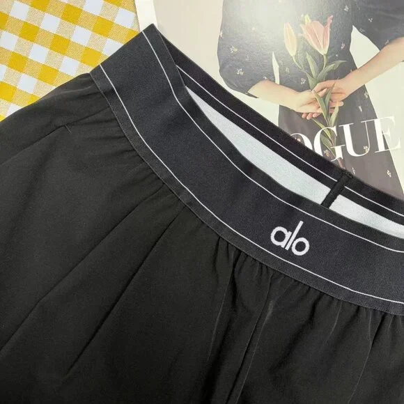 Black Casual Wide-Leg Pants Alo Yoga athletic pants size M (Regular)🔅🧘 - Picture 6 of 11